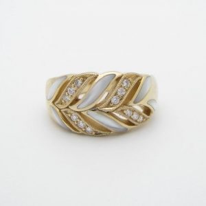 Kabana 14k Gold White Mother of Pearl Inlay Ring