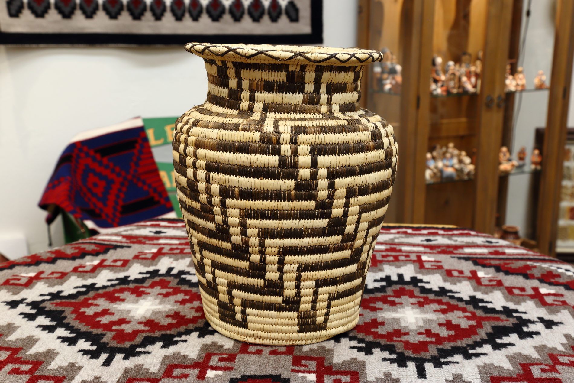 Small Native American Papago Tohono O'odham Two-Color Flat Basket - Ruby  Lane