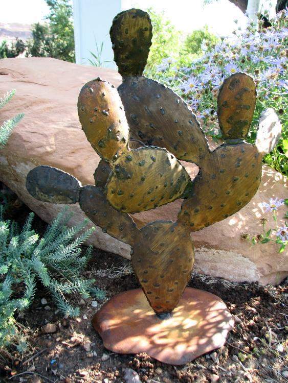 Prickly Pear Cactus Yard Art Medium