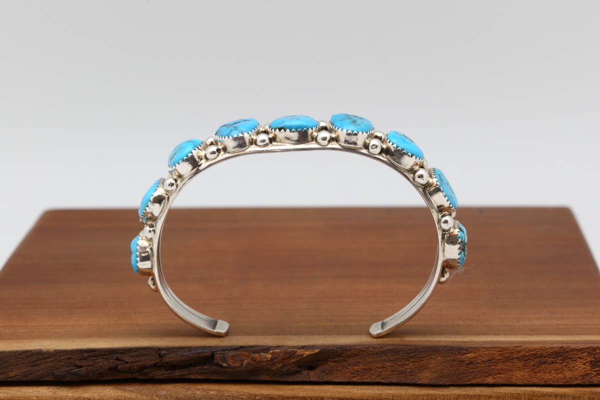 Navajo Sleeping Beauty Turquoise Bracelet - Native American