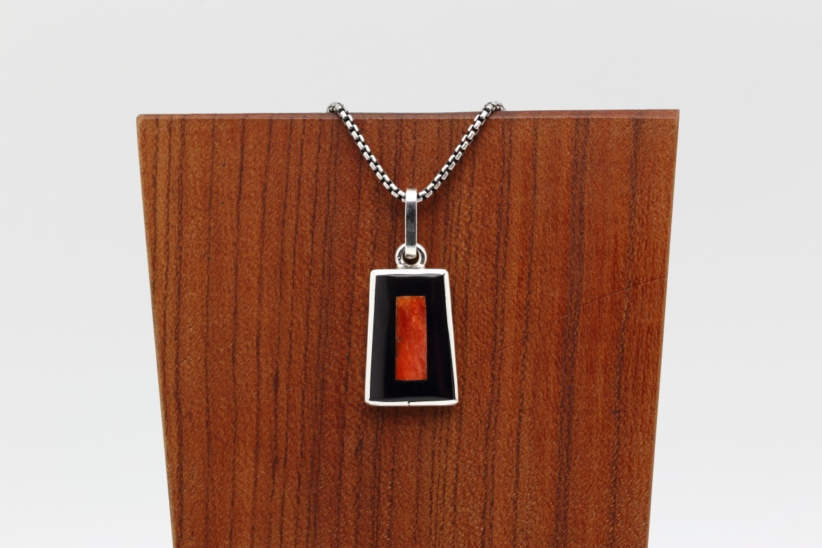 Zuni Spiny Oyster Inlay Pendant